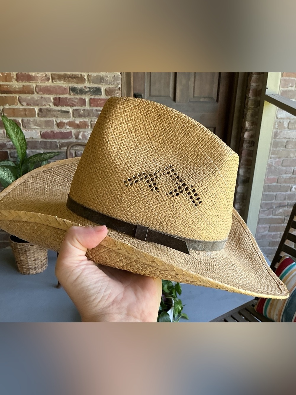 Vintage Unisex Straw Western Hat– Natural Tan